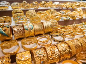هنگام خرید طلا به چه نکاتی توجه کنیم؟ 14 نکته ضروری